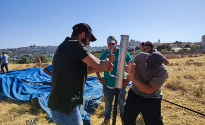 In a step to take over Palestinian land, Israeli colonists set up tents near Ramallah