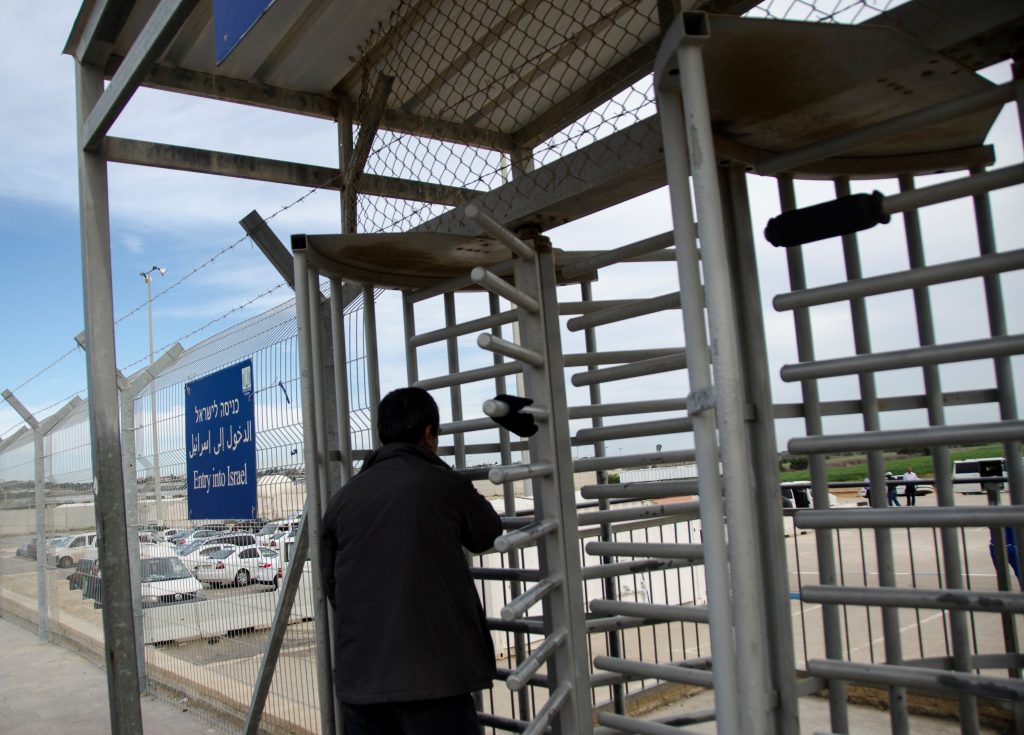 After several months of no coordination, Palestinian Authority resumes referral of Gaza patients to hospitals