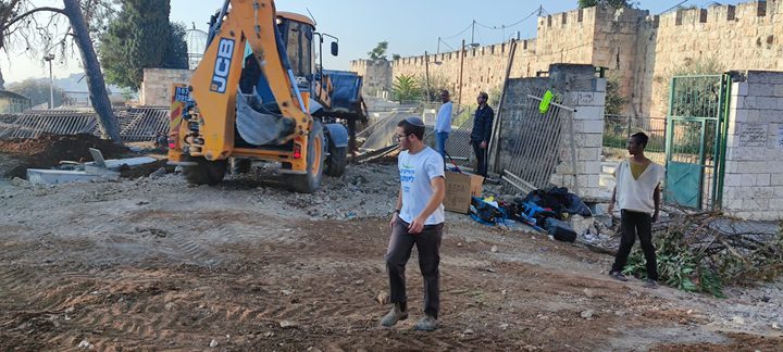 Israeli authorities storm, bulldoze land in Jerusalem