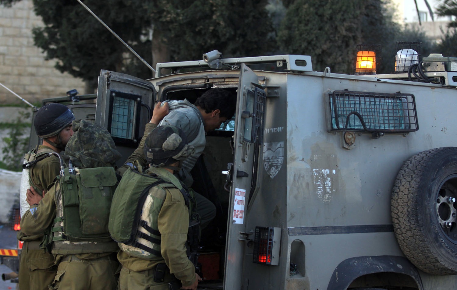 Israeli forces detain former prisoner from Jenin