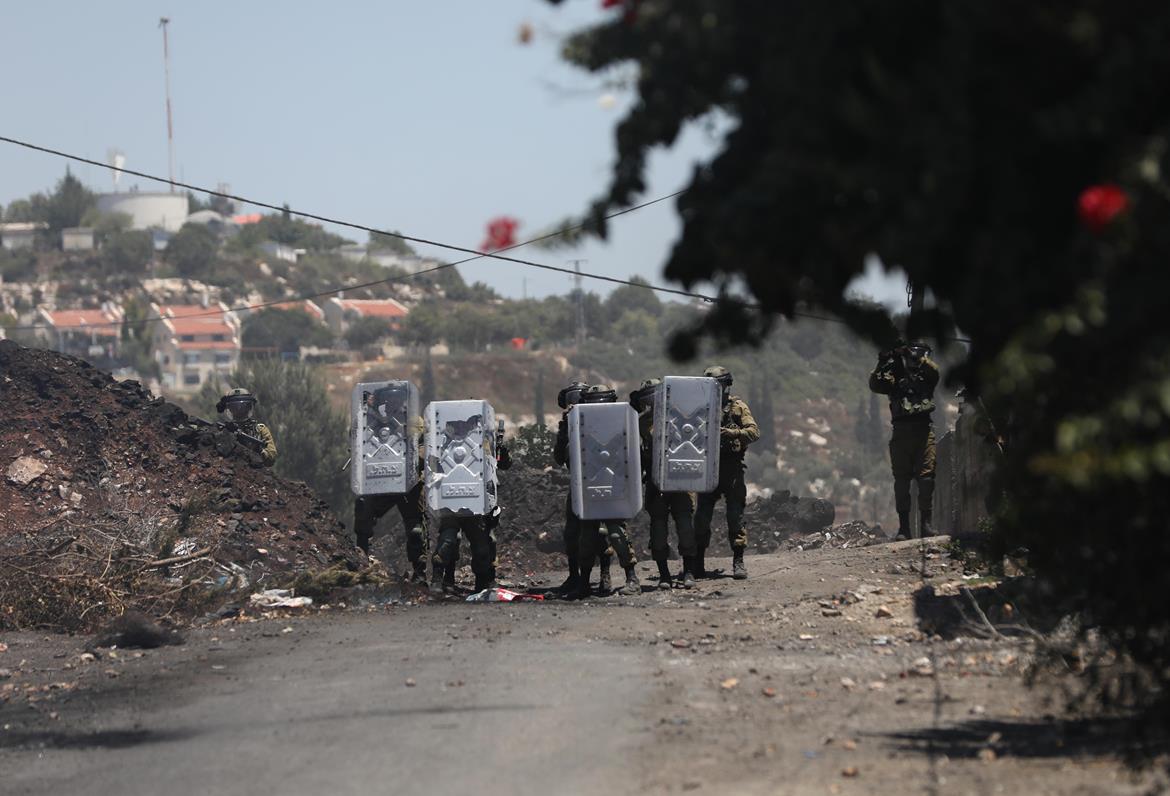 Occupation forces injure six Palestinians in Kafr Qaddum
