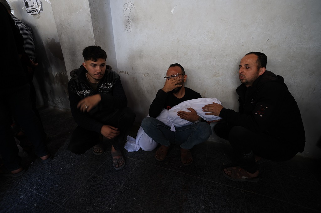 Five Palestinians killed and several injured in Israeli airstrikes across Gaza
