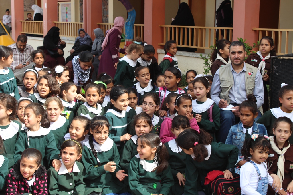 Almost half of the Palestinian society are younger than 18 years of age, says PCBS on Palestinian Child Day