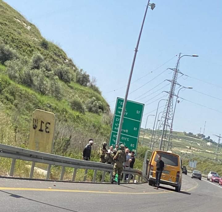 Israeli forces arrest one Palestinian, briefly detain others near Nablus
