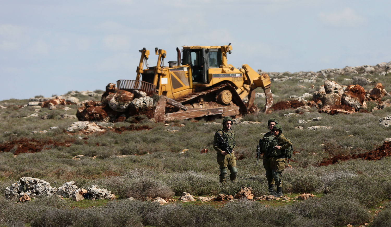 Israeli forces raze lands in Nablus