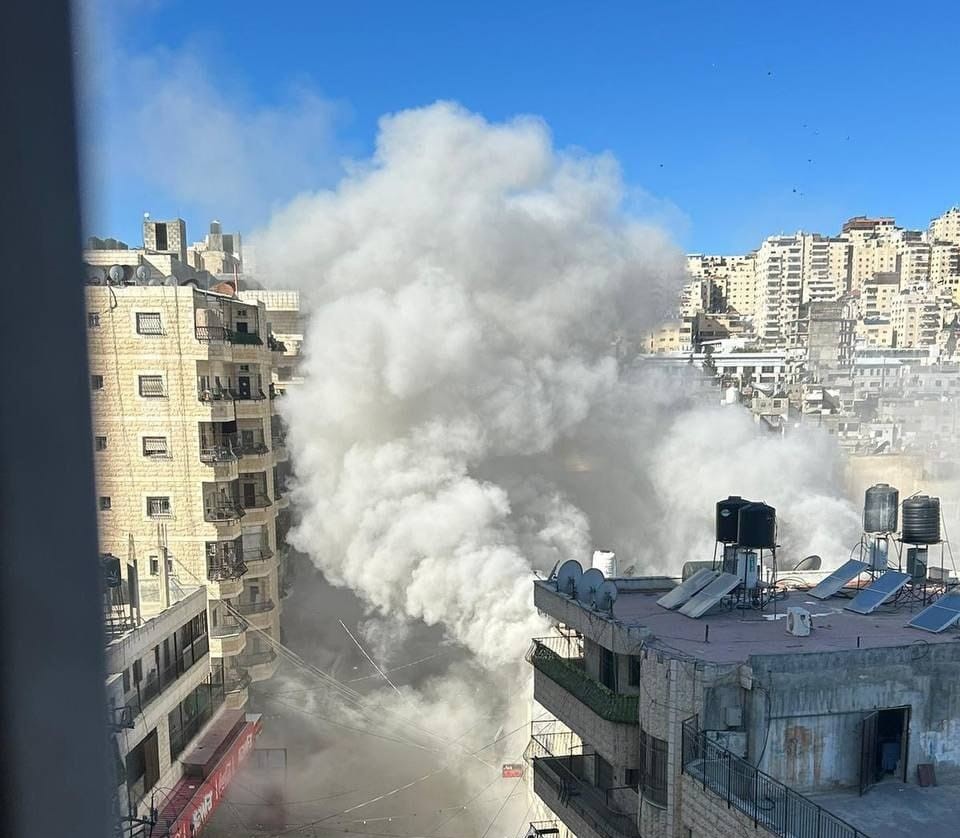 Israeli forces blow up house of child prisoner near Jerusalem