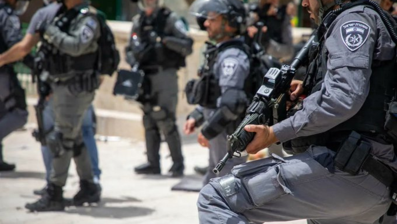 Soldier kills an Israeli believing he was a Palestinian