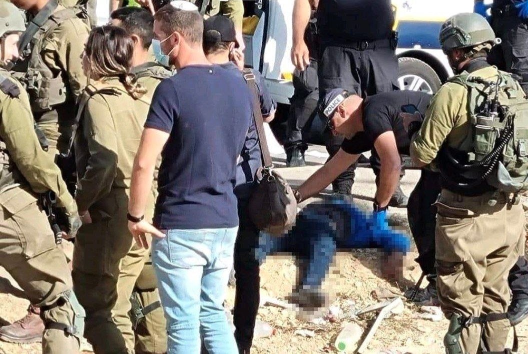 Palestinian shot by Israeli soldiers and critically wounded south of Bethlehem