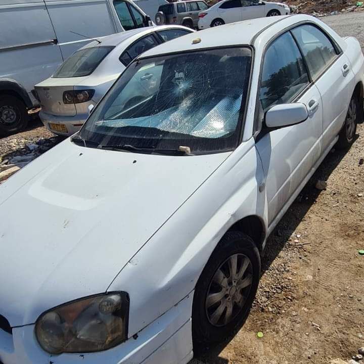 Israeli settlers destroy glass of Palestinian-owned cars northwest of Jerusalem 