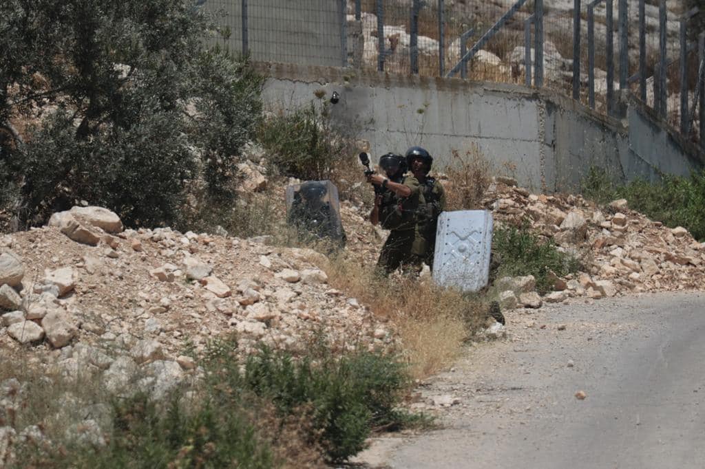 Israeli forces violently disperse anti-settlement rally near Qalqiliya, injuries reported