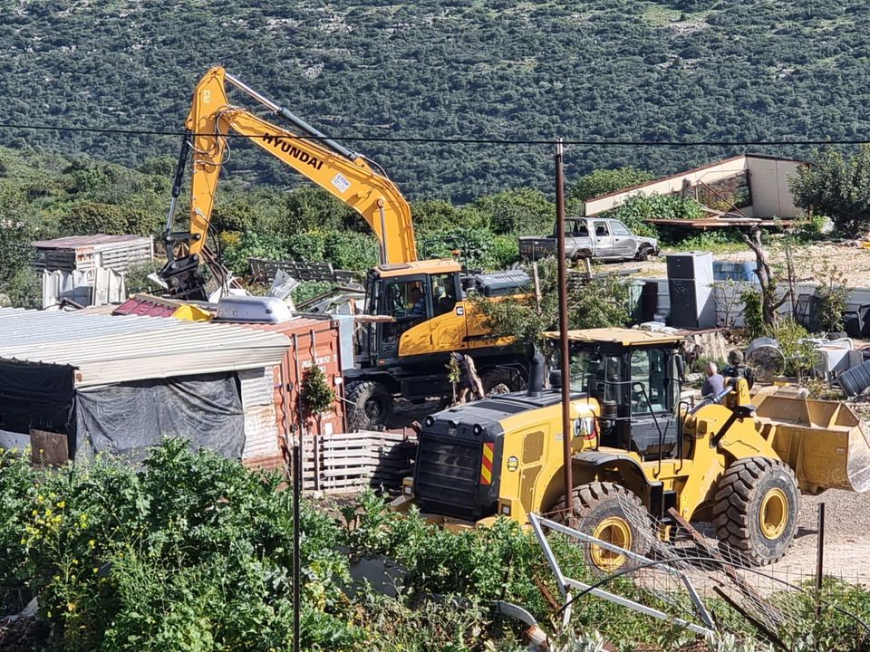 Israeli troops knock down livestock sheds west of Jenin