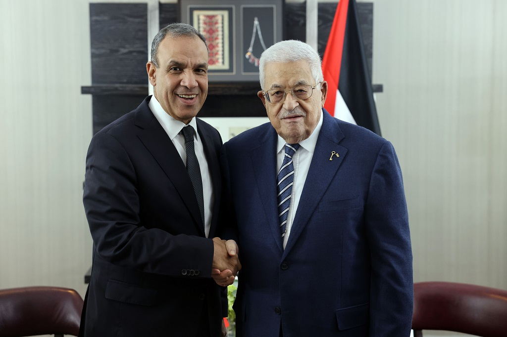 President Abbas discusses developments with Egyptian Foreign Minister in New York