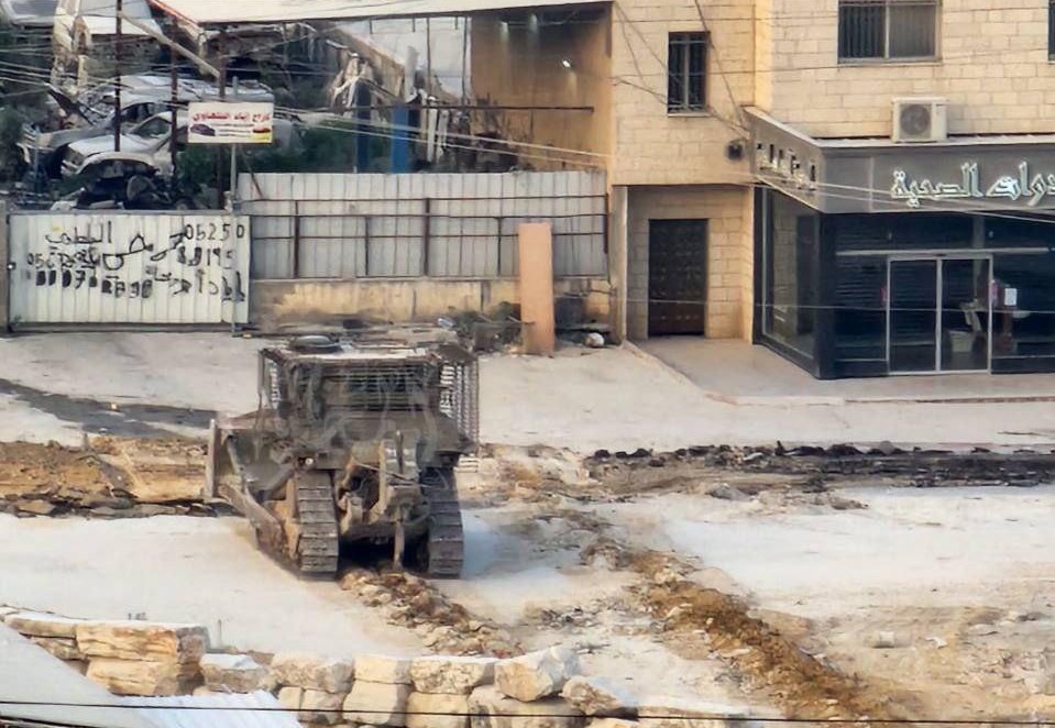 The occupation army continues its large-scale aggression against Nur Shams 