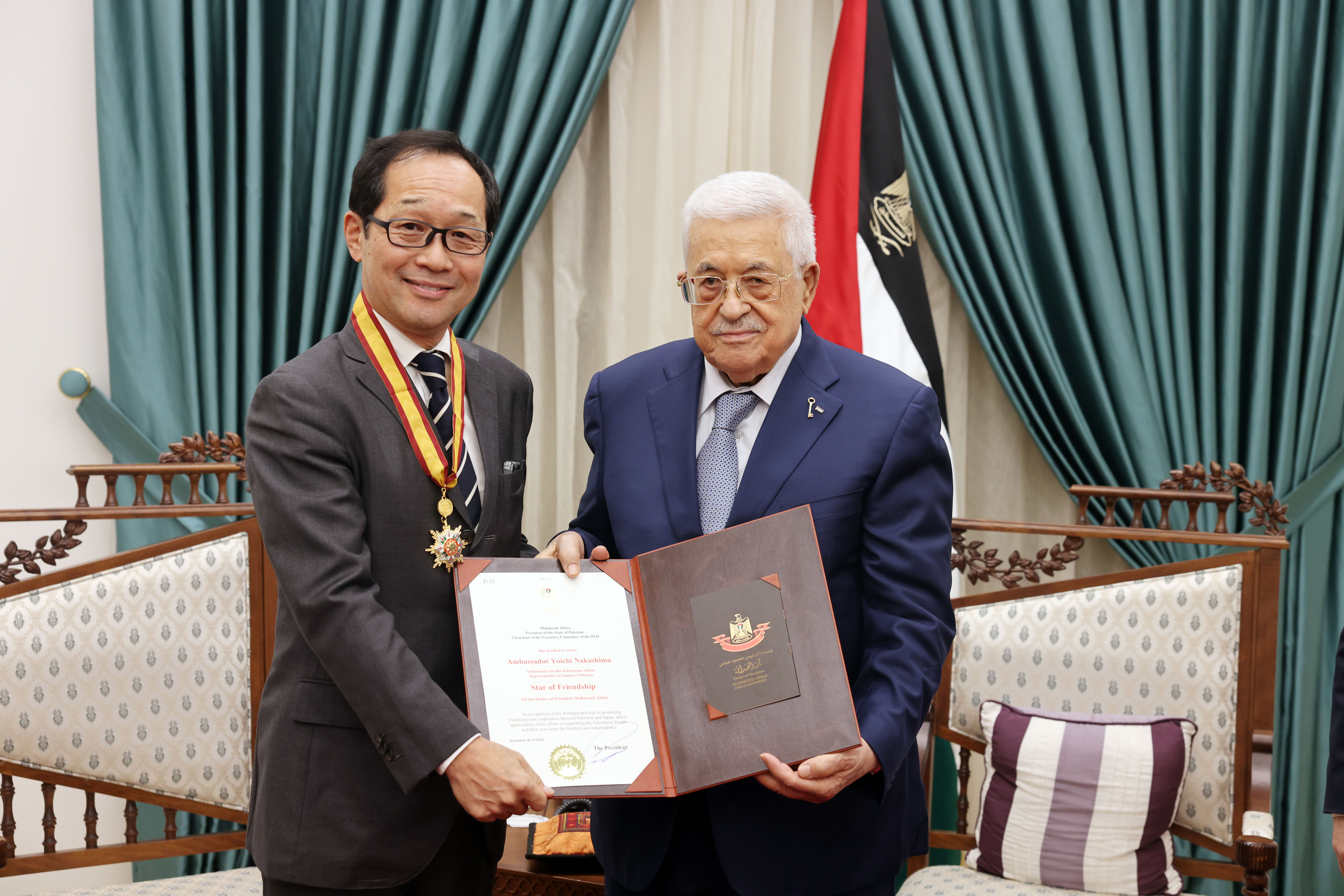 President Abbas awards Japanese ambassador with Star of Friendship medal 