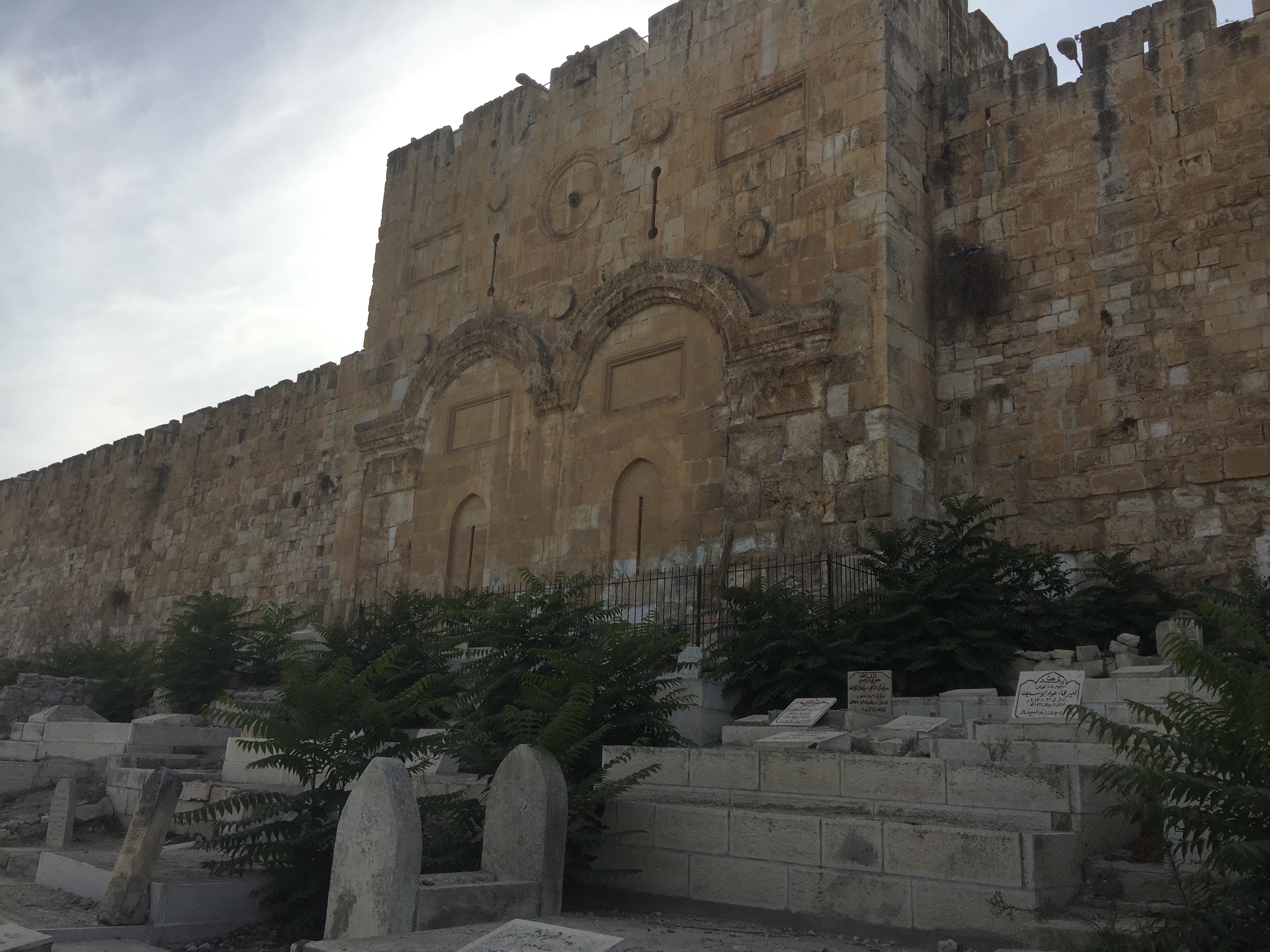 Islamic Council calls on Israel to stop its intrusions against Muslim cemeteries in Jerusalem
