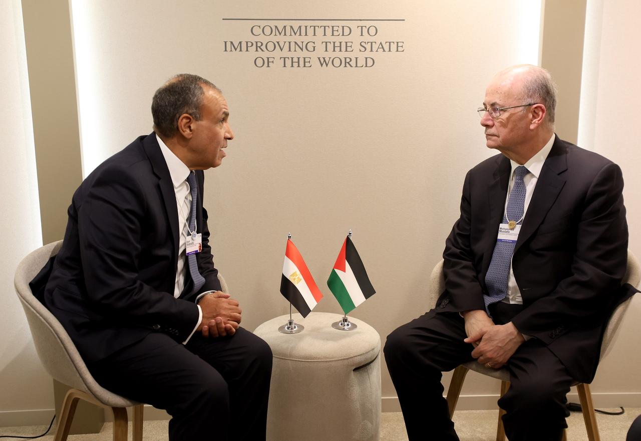 PM Mustafa, Egyptian Foreign Minister discuss Gaza ceasefire and reconstruction efforts