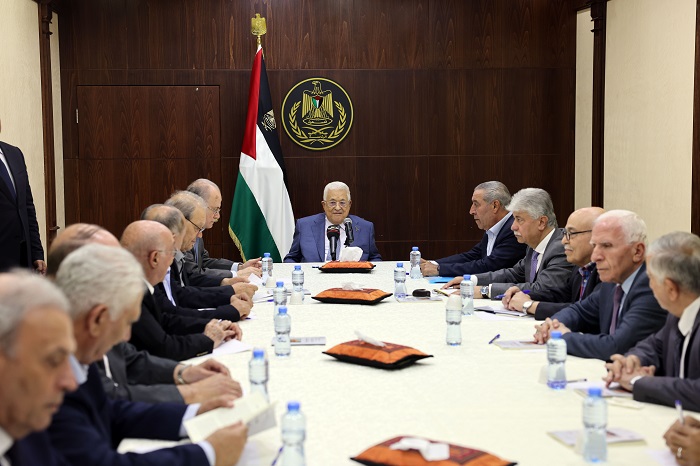 Executive Committee of PLO holds meeting chaired by President Abbas, discuss grave threats to Palestinian cause 
