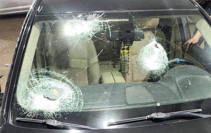 Israeli colonists attack Palestinian vehicles south of Nablus