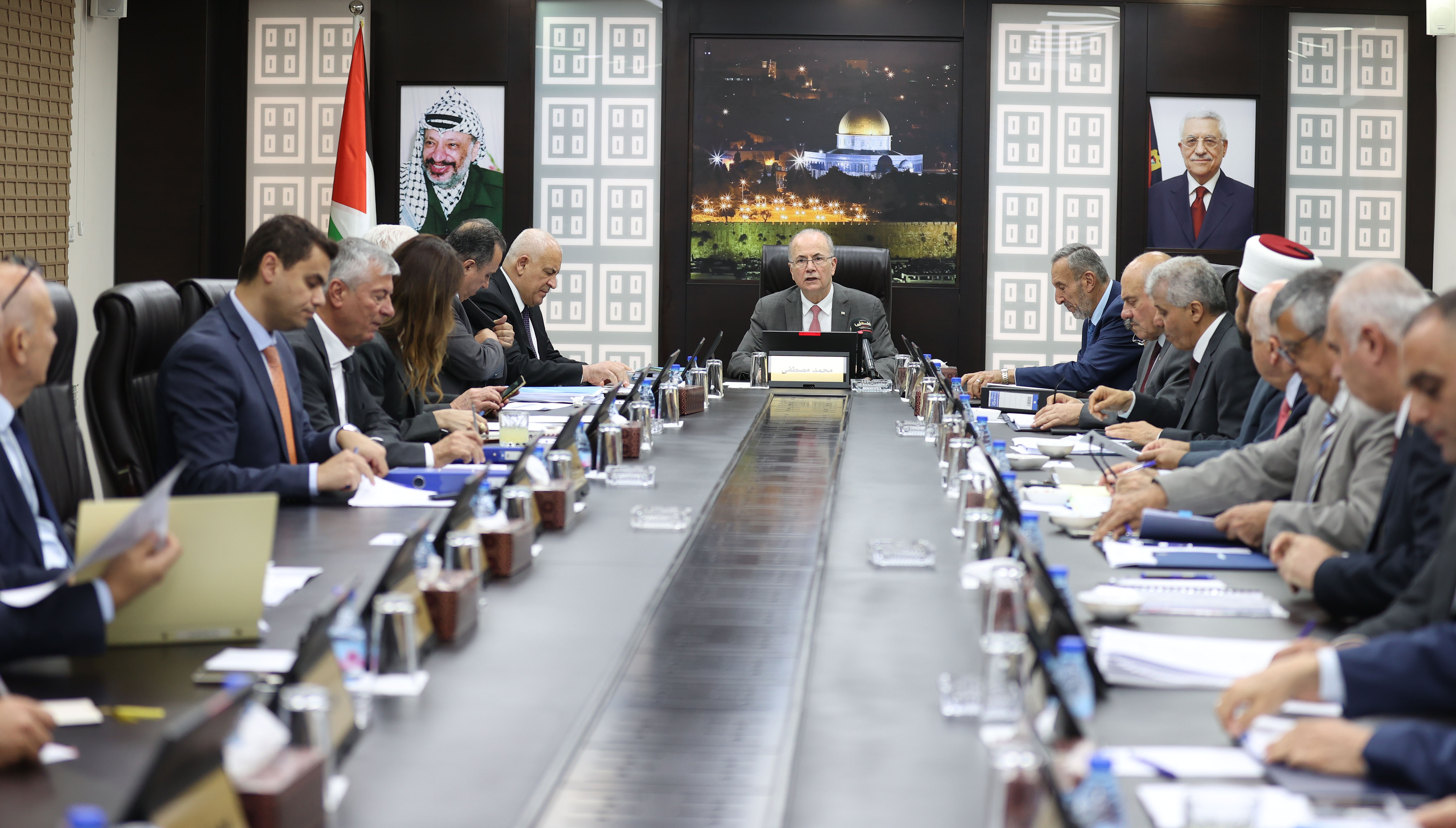 Cabinet: PM Mustafa discusses ongoing government's efforts to achieve financial stability 