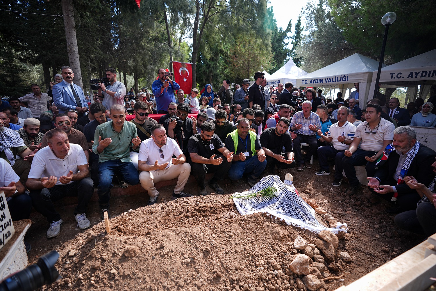 Turkish-American activist Aysenur Ezgi laid to rest in Turkiye