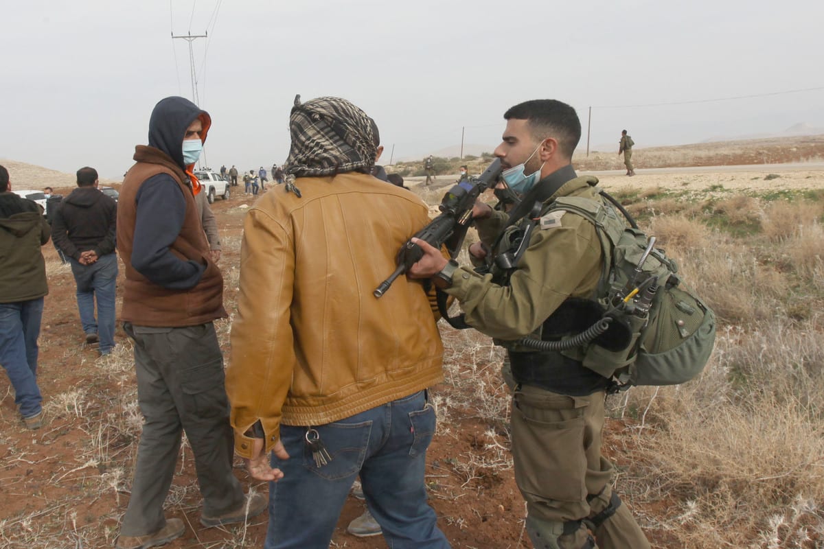 Israeli forces hinder Palestinian farmers from cultivating their fields in Salfit 