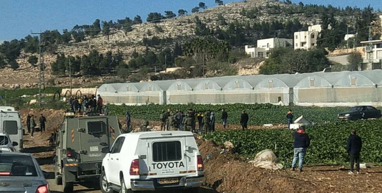 Palestinian farmers, vegetable vendors attacked by Israeli soldiers, forced to leave area