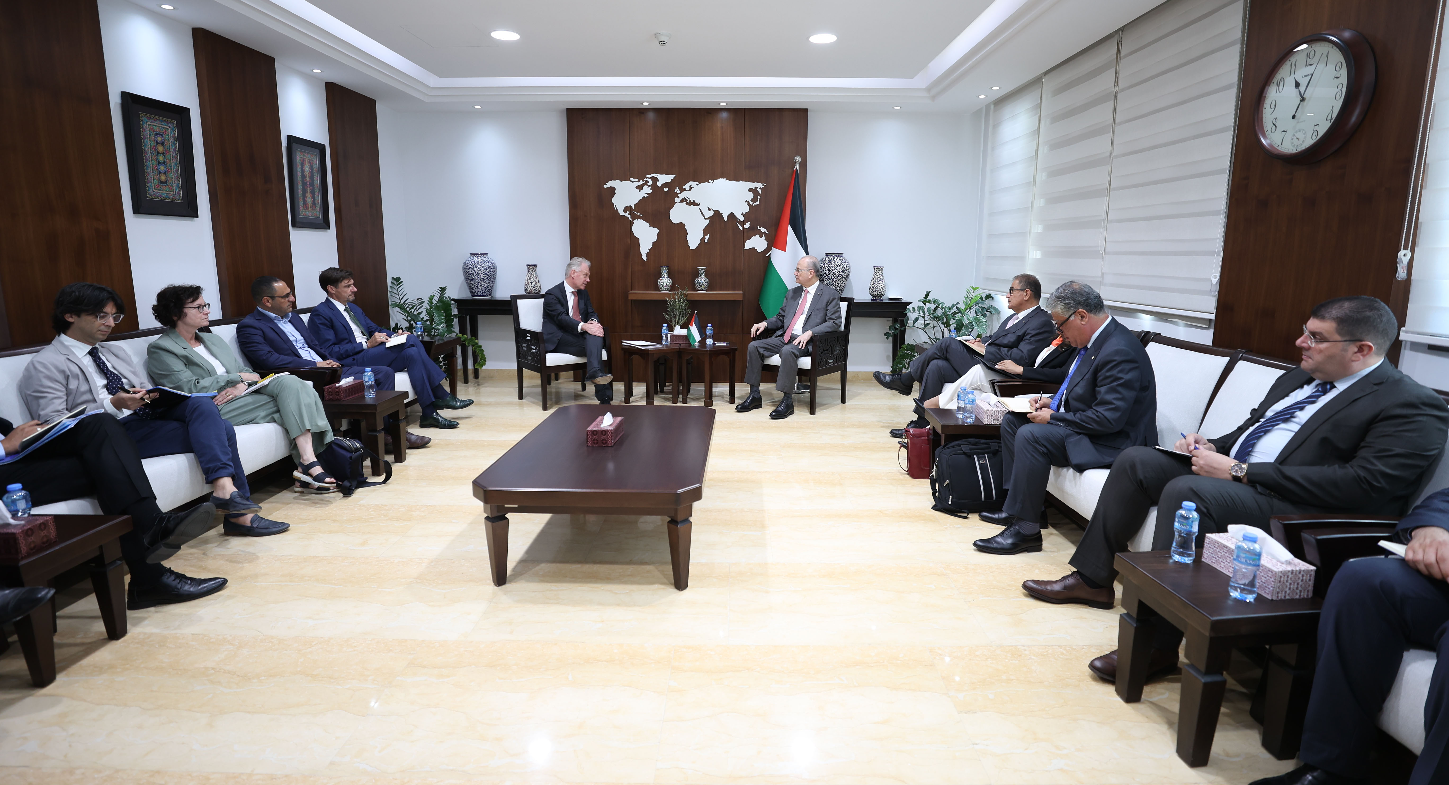 PM talks enhancing cooperation with European Commission