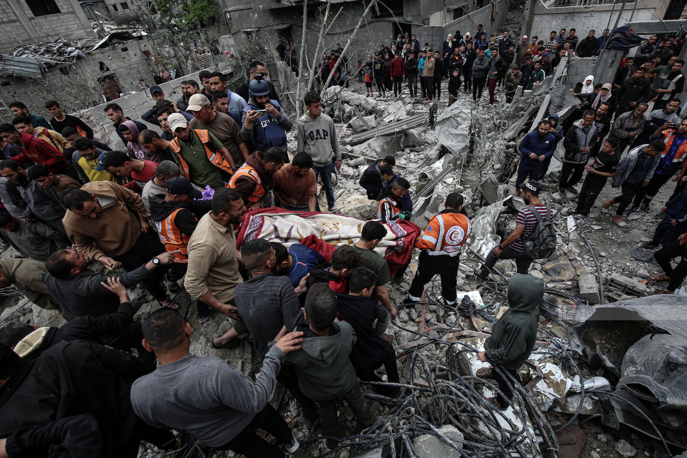Several Palestinians killed and injured in Israeli airstrikes in Gaza
