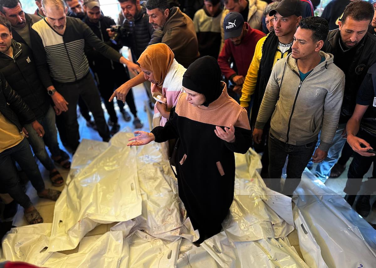 Israeli bombardment kills 4 Palestinians, injures others east of Gaza