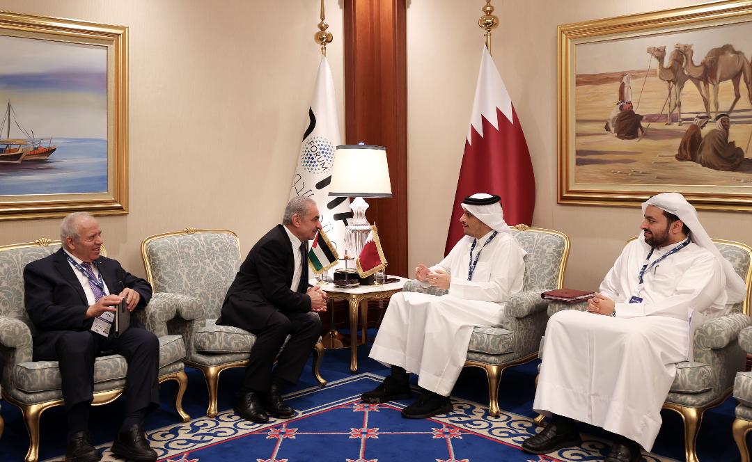PM Shtayyeh stresses need for joint action to immediately stop Israeli aggression on Gaza during meeting with Qatari counterpart 