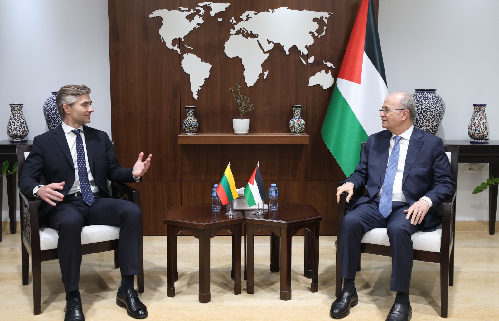 Prime Minister and Lithuanian Foreign Minister discuss bilateral cooperation and regional developments