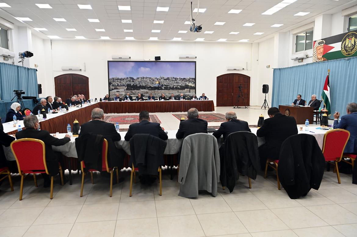 Palestinian leadership, in a meeting chaired by President Abbas, stresses unity, national dialogue
