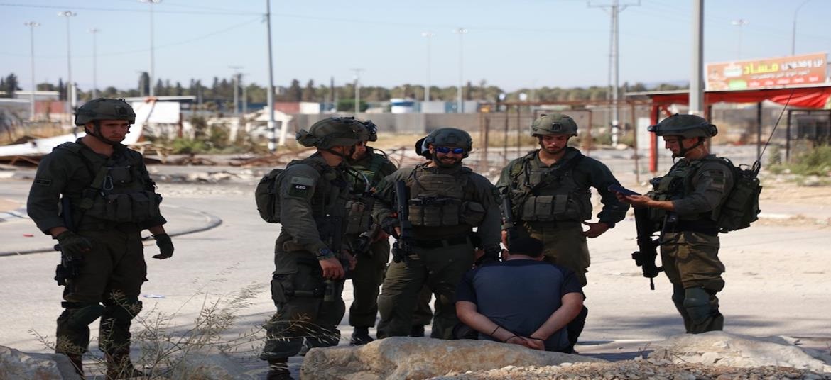 Close relatives of escapees among eight detained from the West Bank