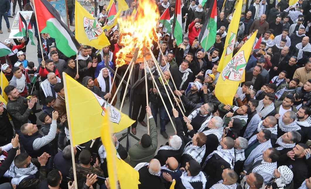 Palestinians mark 57th anniversary of the establishment of Fatah  