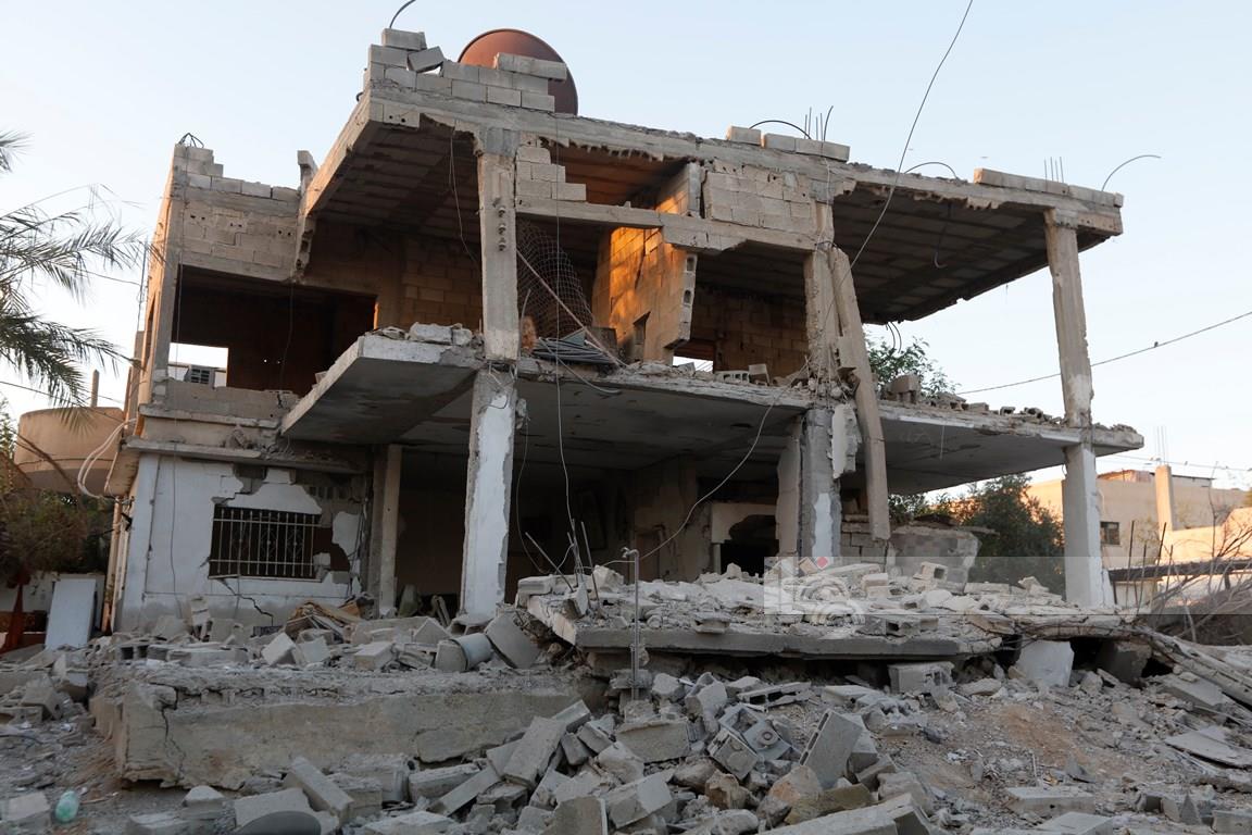 The occupation forces punitively blow up a Palestinian home in Aqbat Jabr refugee camp in Jericho