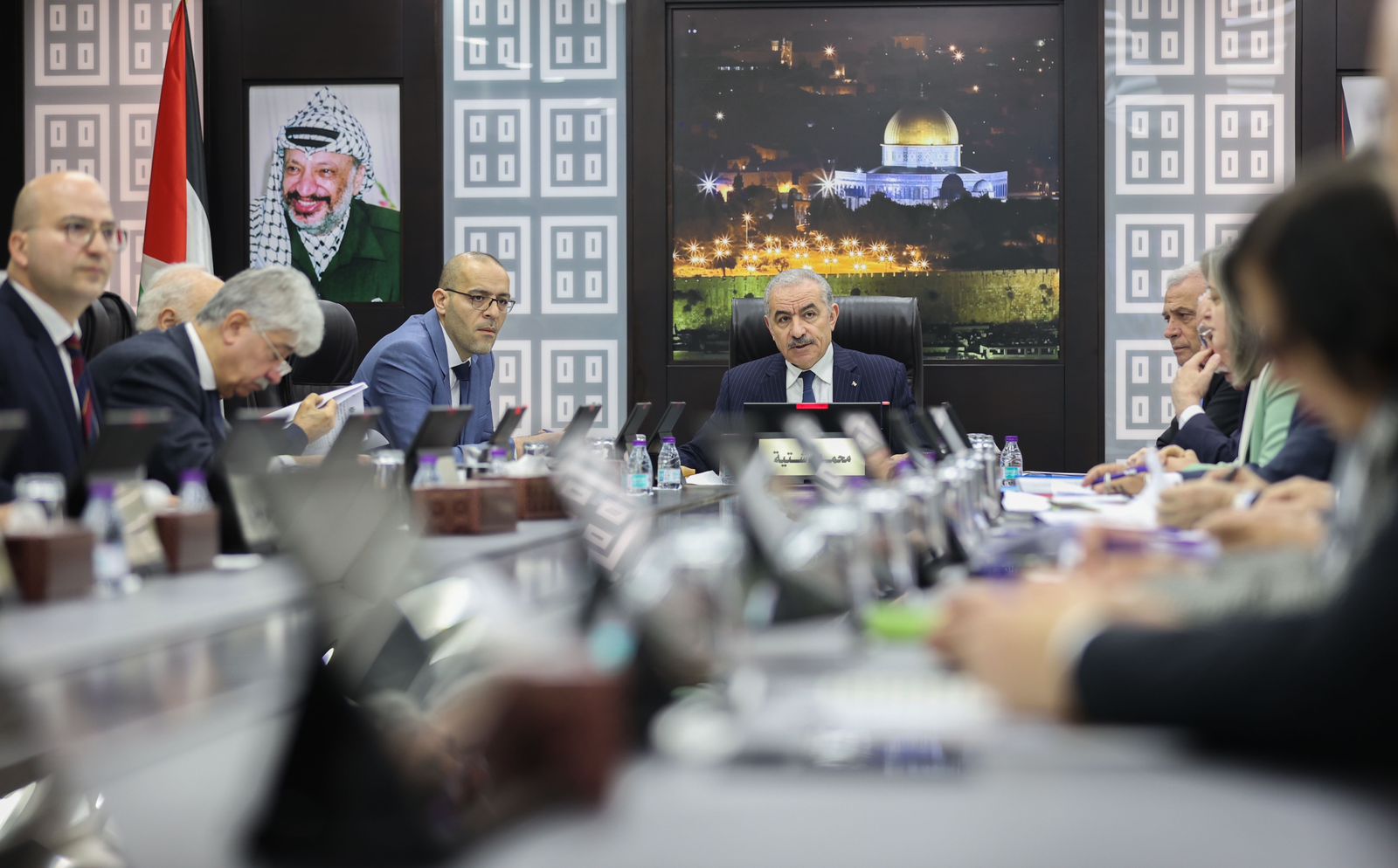 PM calls on the world to impose sanctions on Israel