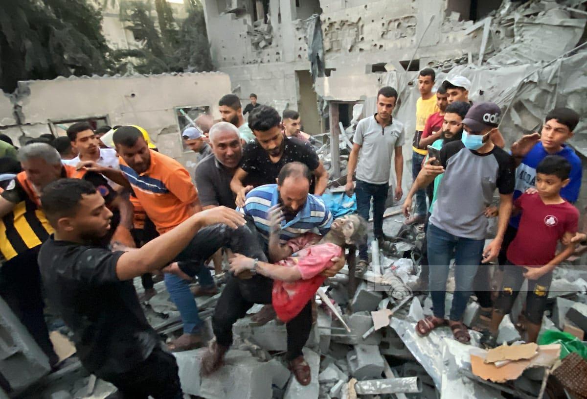 Almost 20,000 killed by Israel since October 7 in West Bank and Gaza Strip, mainly children: Health Ministry