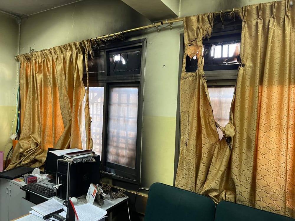 Settlers attack a school in Urif, set fire to classroom 
