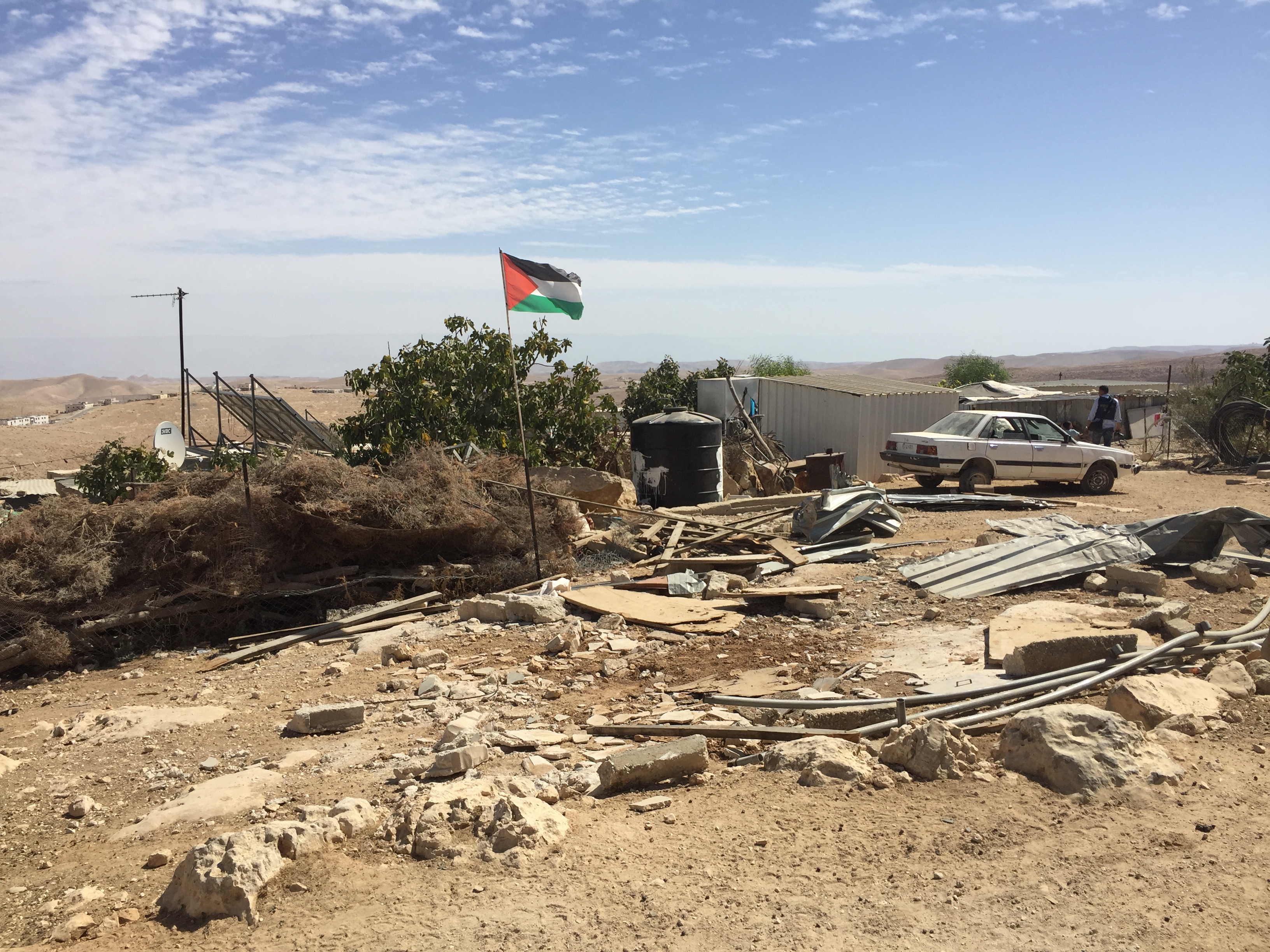 Work of Palestinian land surveyors in Masafer Yatta interrupted 
by Israeli settlers