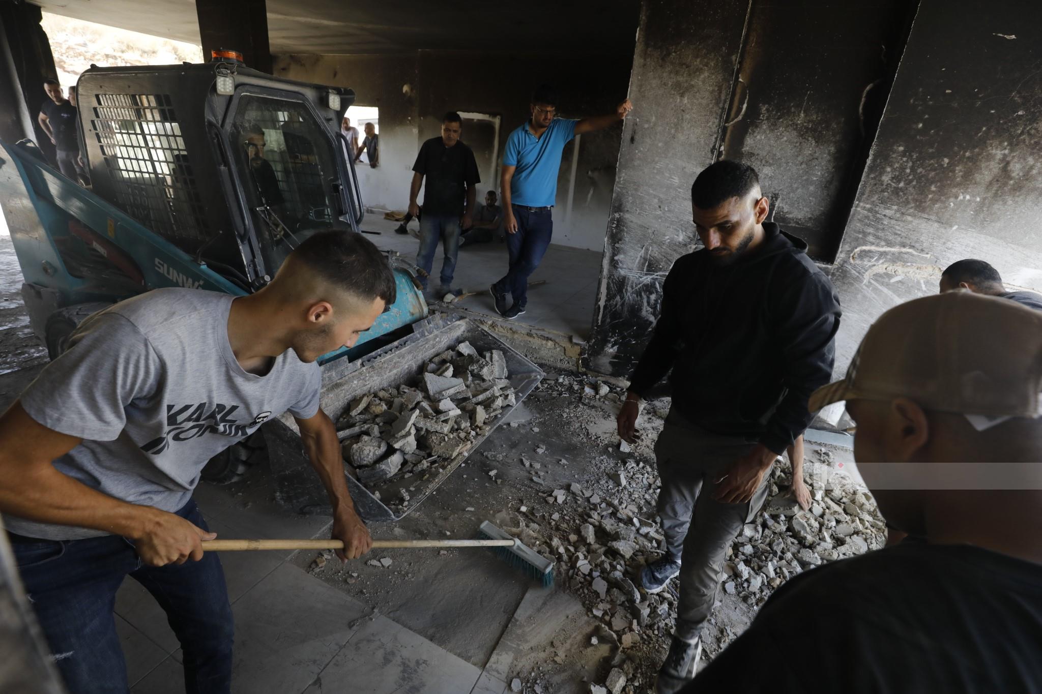 Israeli forces blow up shops near Ramallah