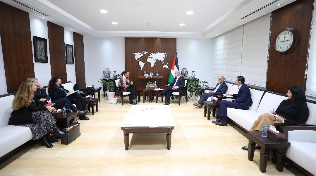 PM Shtayyeh briefs Director-General of SDC on repercussions of ongoing Israeli aggression against Palestinians