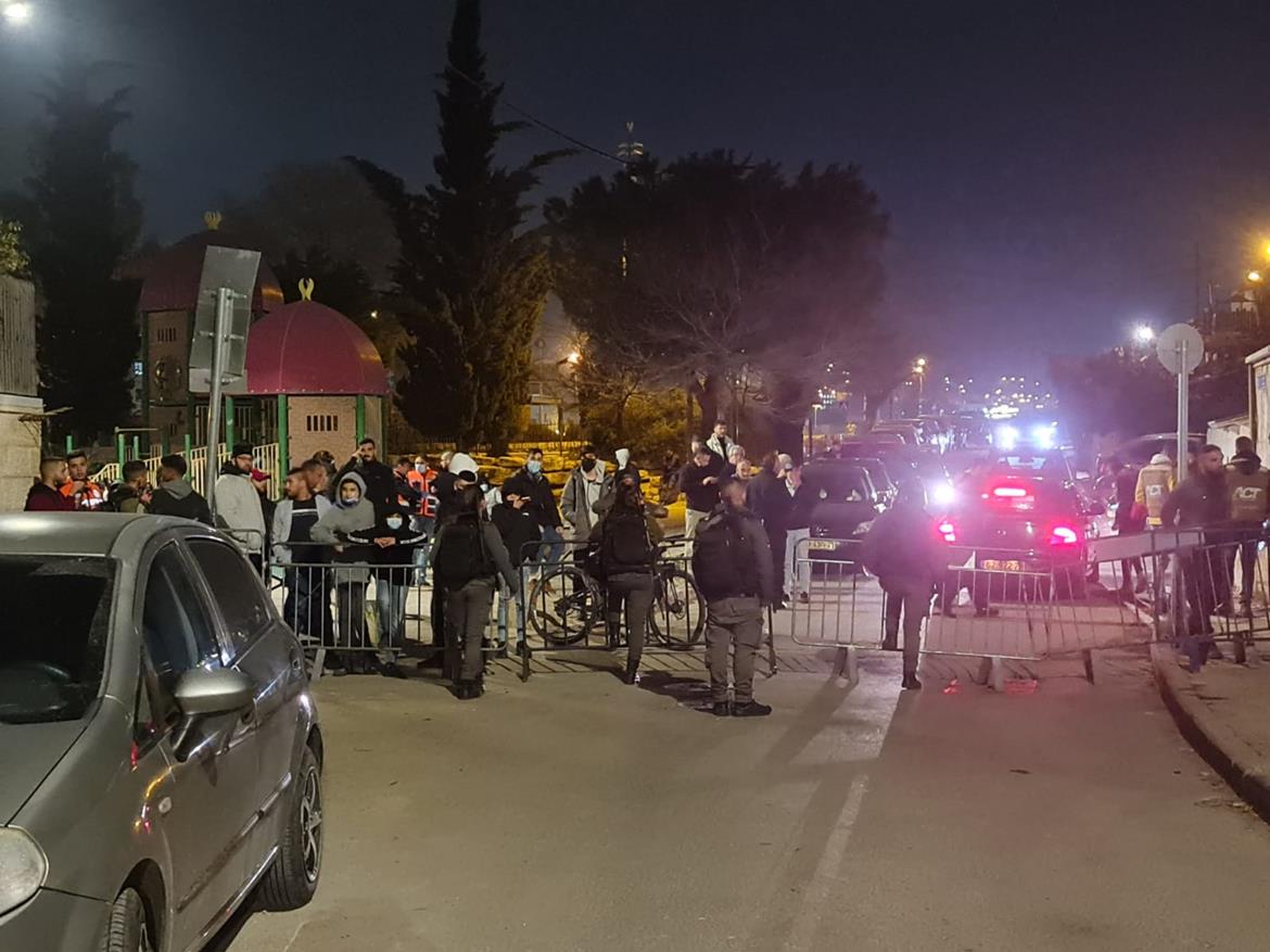 Occupation forces lock down occupied Jerusalem’s Sheikh Jarrah neighborhood 