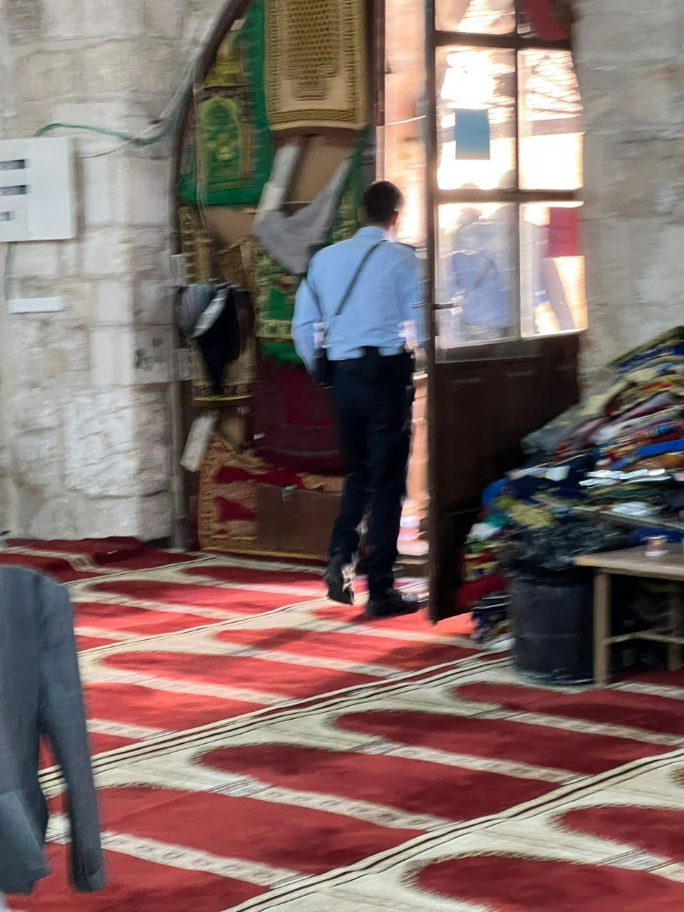 Israeli police storm Jerusalem’s Bab al-Rahma prayer area