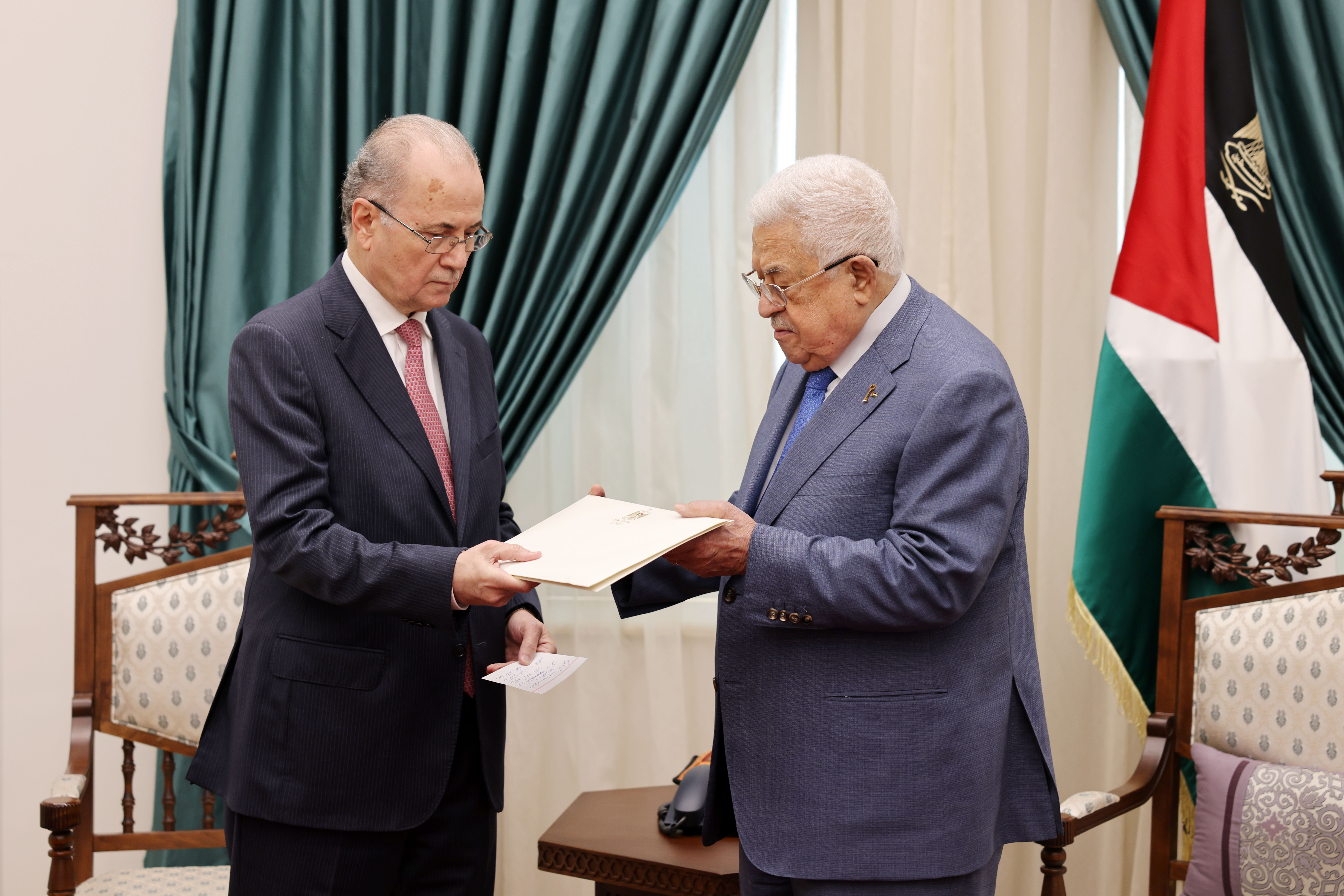 President Abbas approves lineup of new government chaired by Mohammad Mustafa
