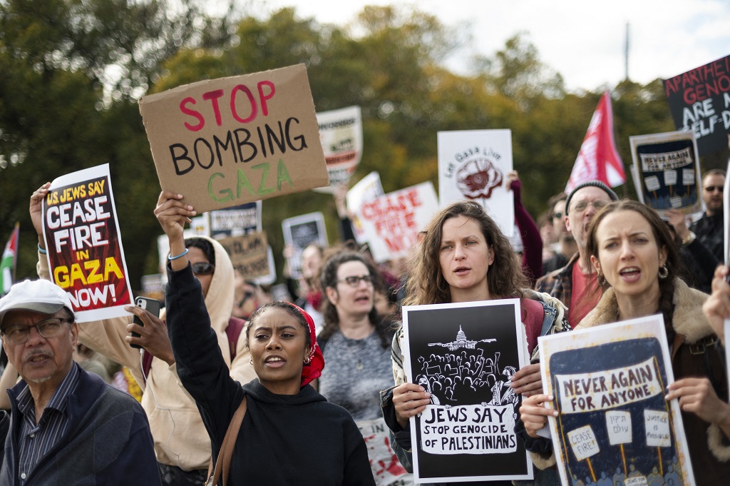 Hundreds of American-Jews hold sit-in at US Congress demanding a ceasefire in Gaza