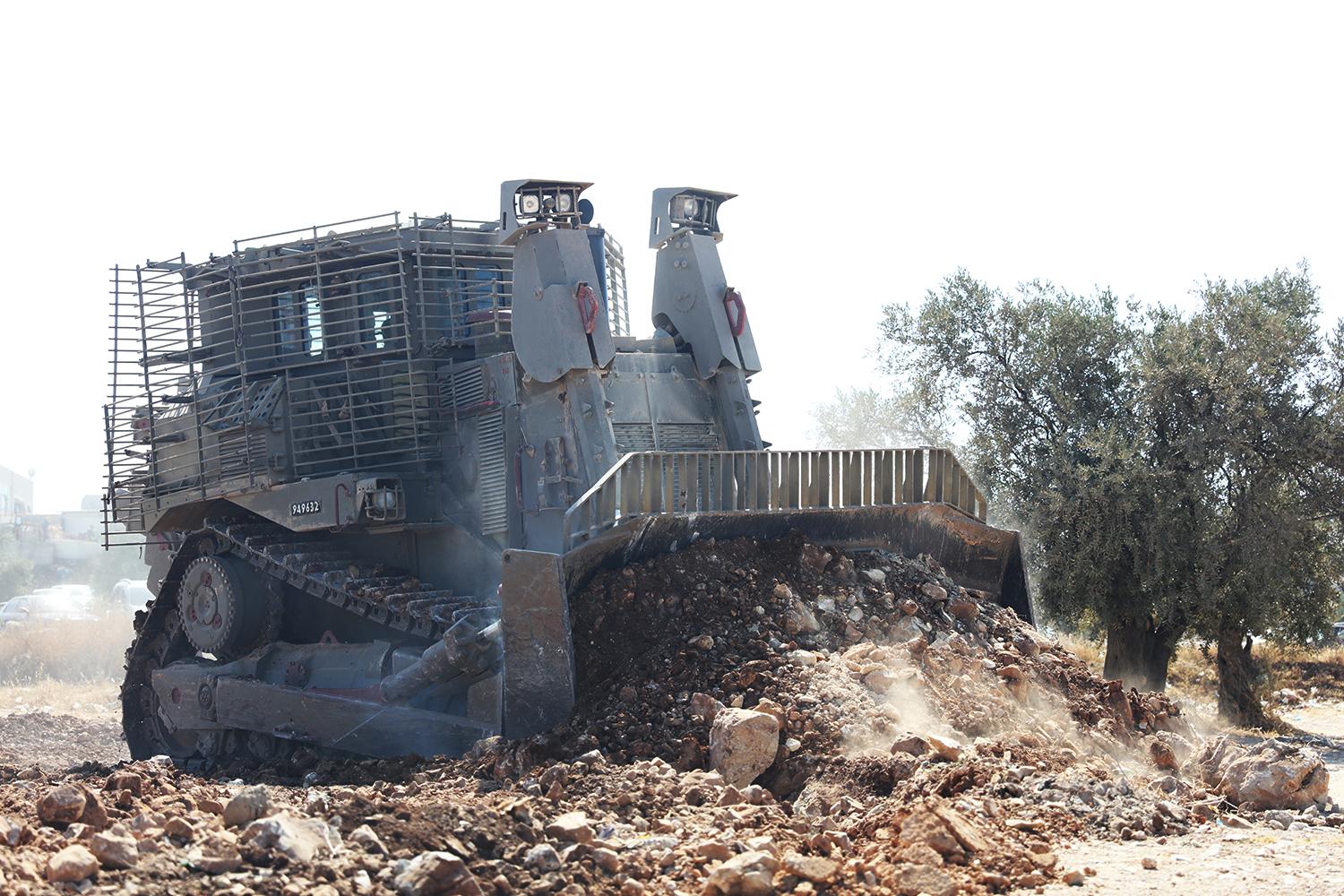 Israeli occupation forces raze two dunums of privately-owned Palestinian land near Bethlehem 