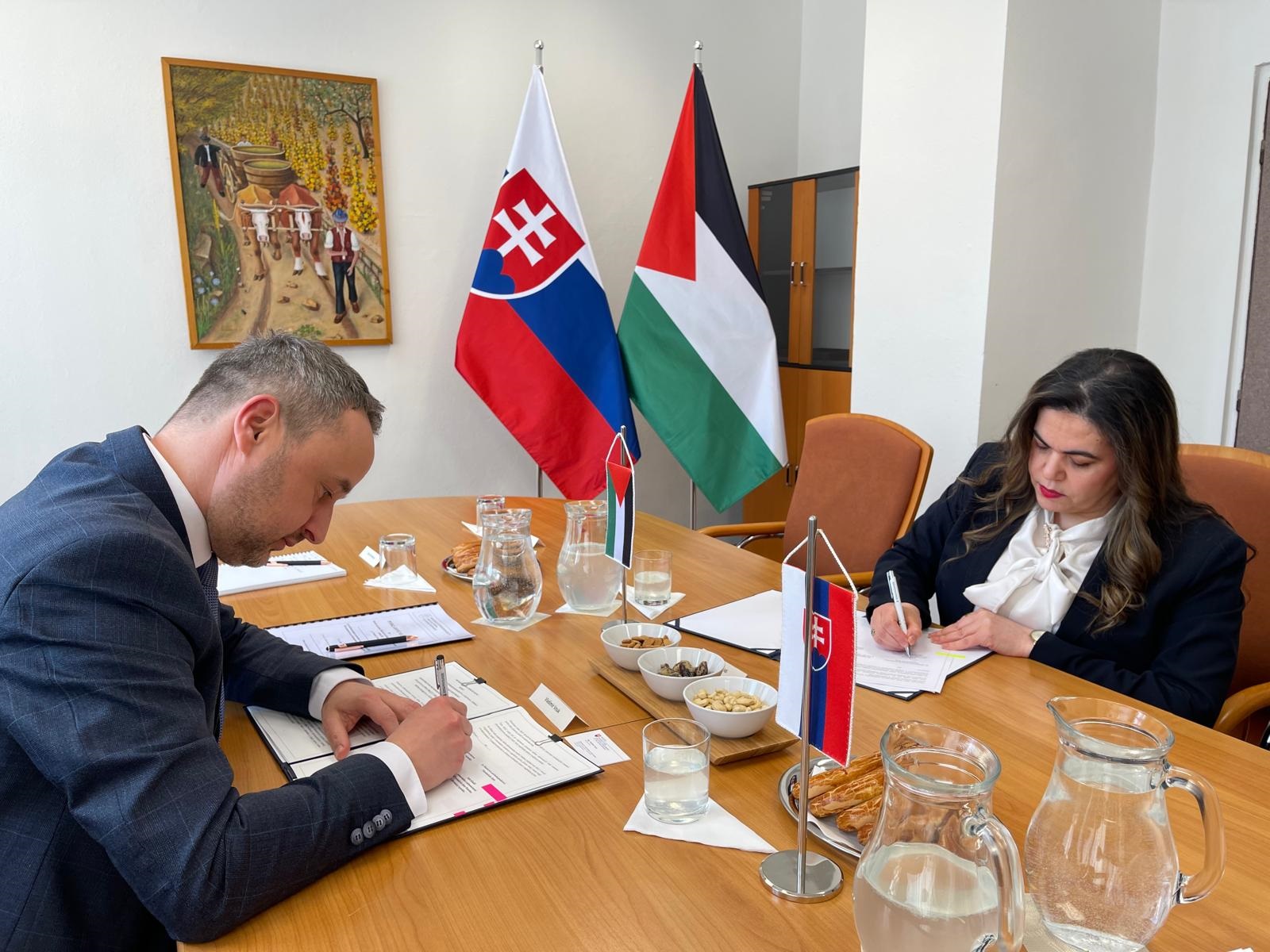 Signing of the agricultural cooperation agreement between Palestine and Slovakia.