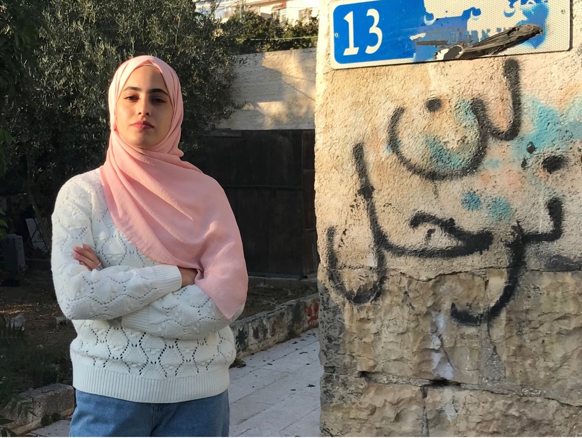 Occupation forces detain prominent activist Muna al-Kurd in occupied Jerusalem 