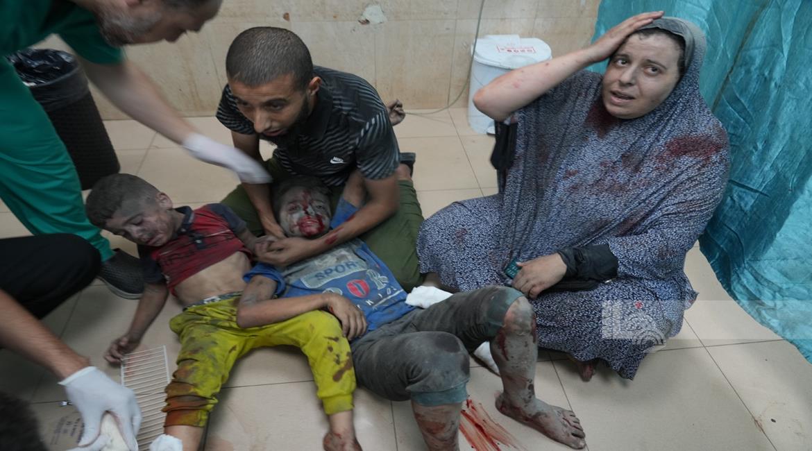 Civilians killed and injured in Israeli airstrikes on areas in Gaza's Khan Yunis