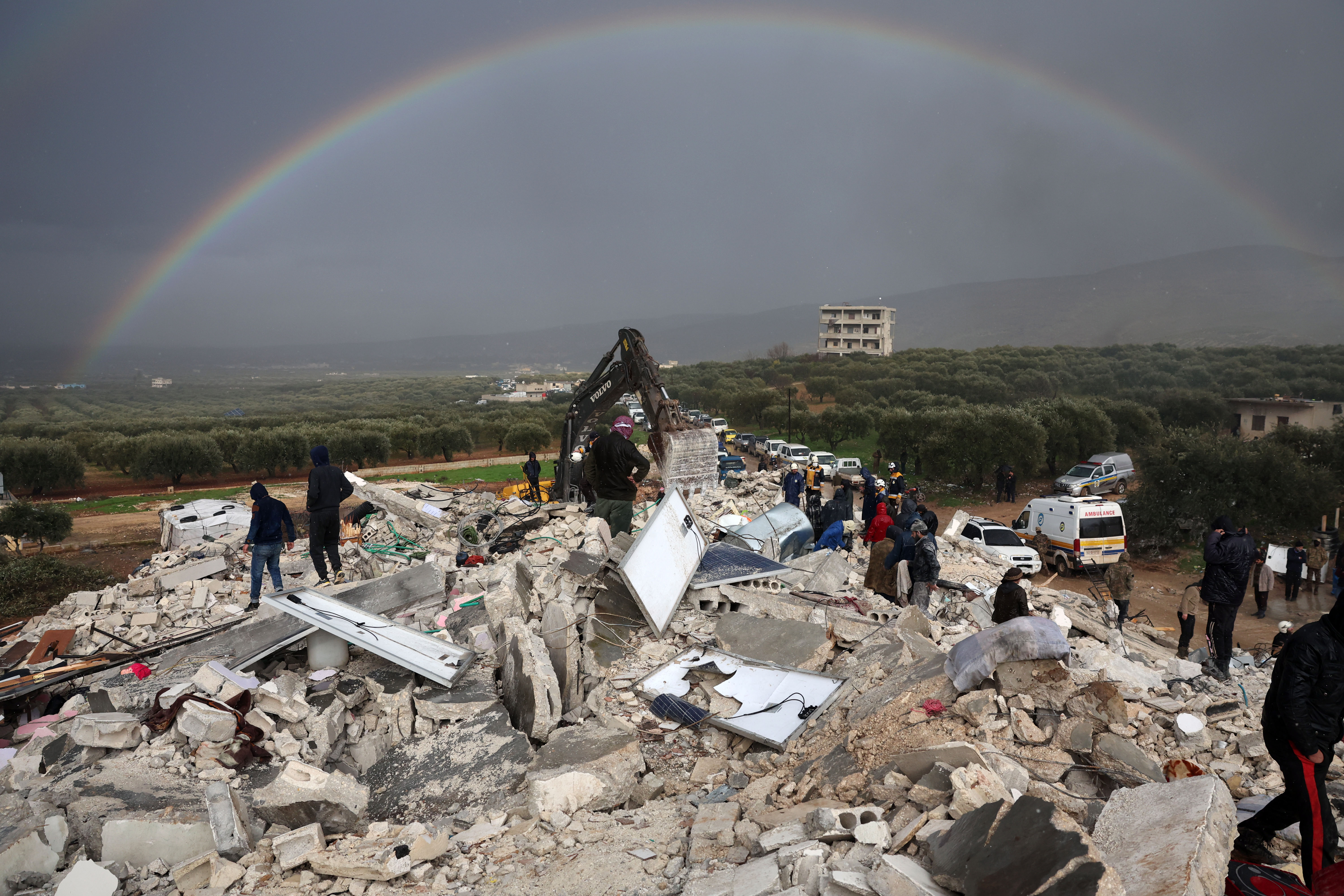 Massive earthquake kills 4300 people in Turkey and Syria 